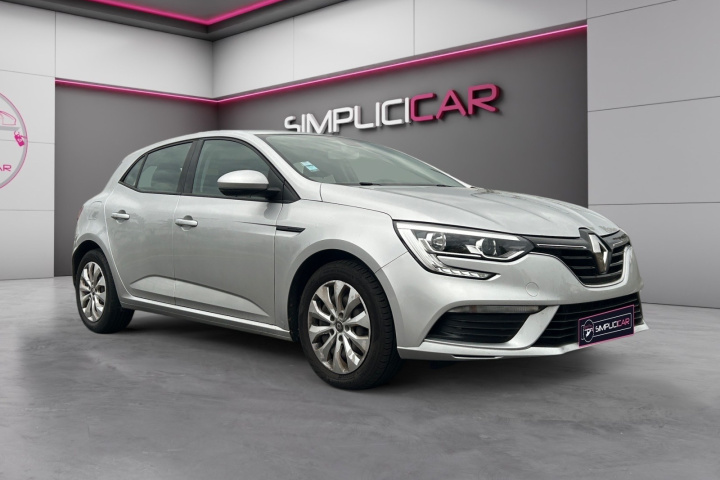 RENAULT MEGANE IV BERLINE