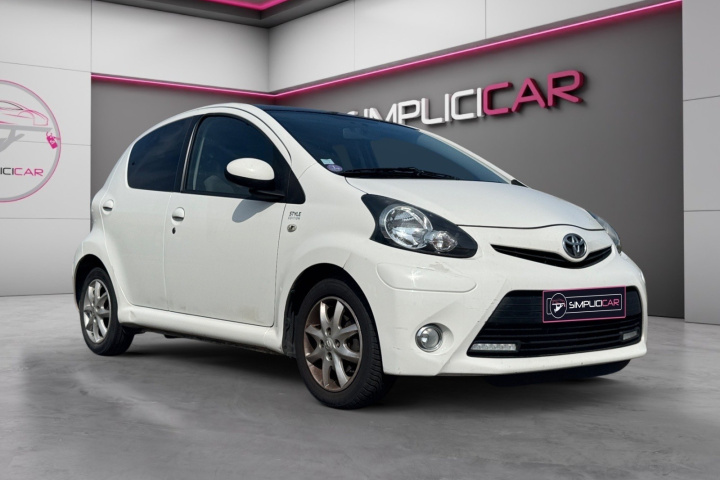 TOYOTA AYGO MC2 2014