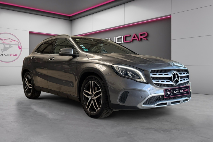 MERCEDES GLA